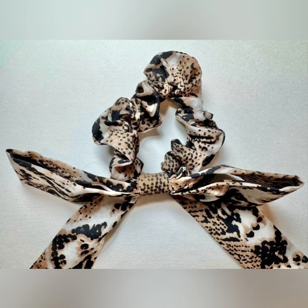Lot of 7 Scarf Hair Scrunchies #1605 - Picture 12 of 12